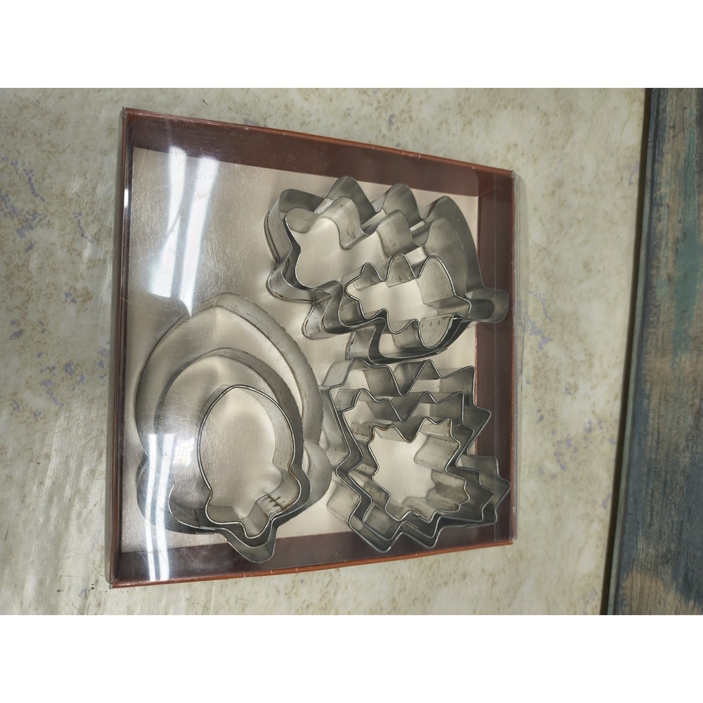 Set Of 9 Cookie Cutters Acorns and‎ Autumn Leaves